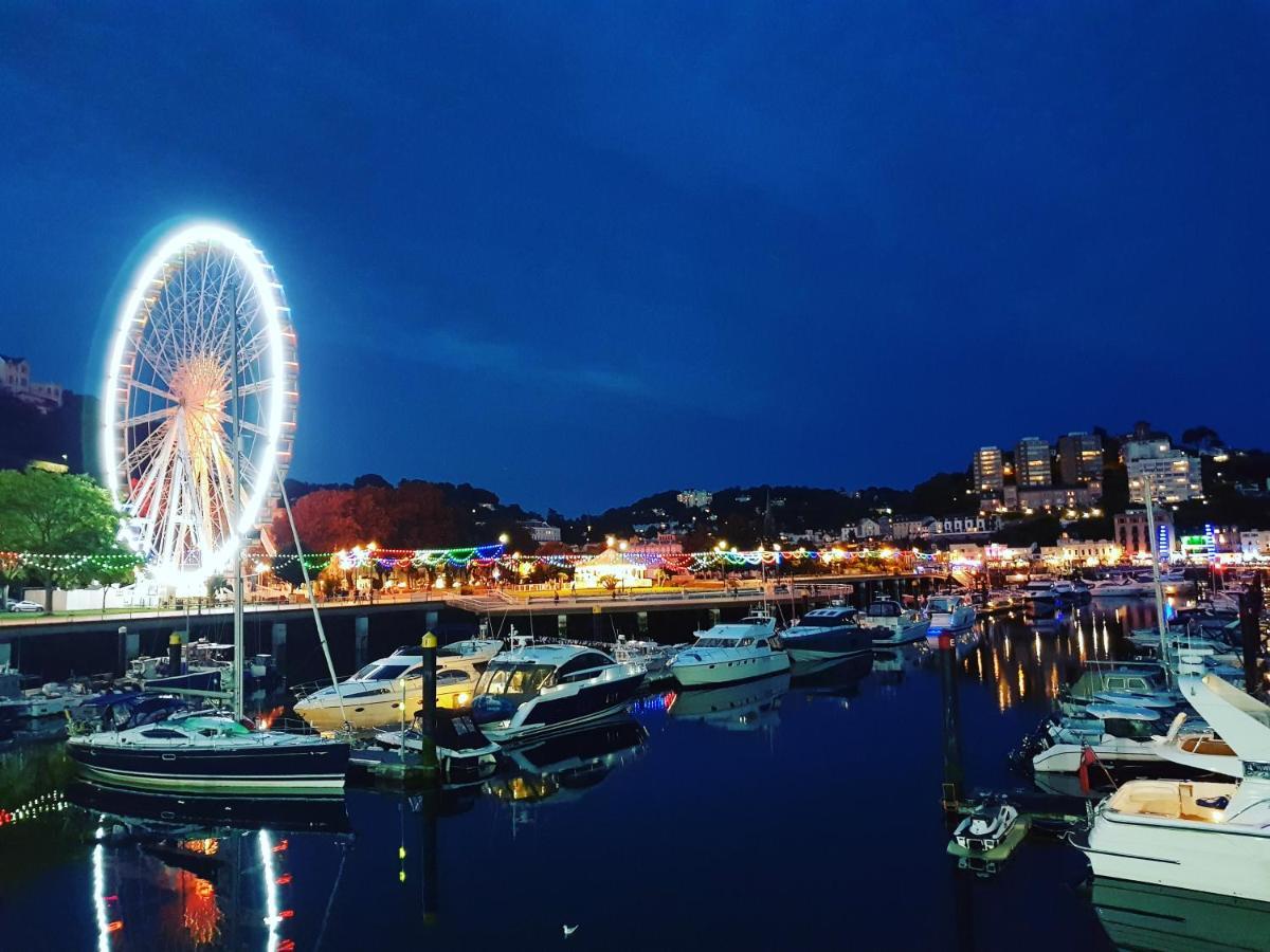 Bed& Boujee With Sea Views Apartment Torquay Luaran gambar