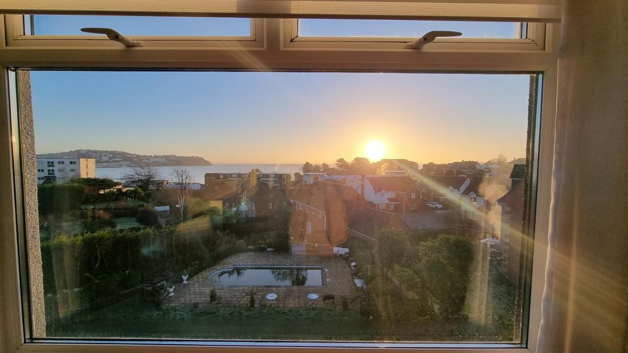 Bed& Boujee With Sea Views Apartment Torquay Luaran gambar